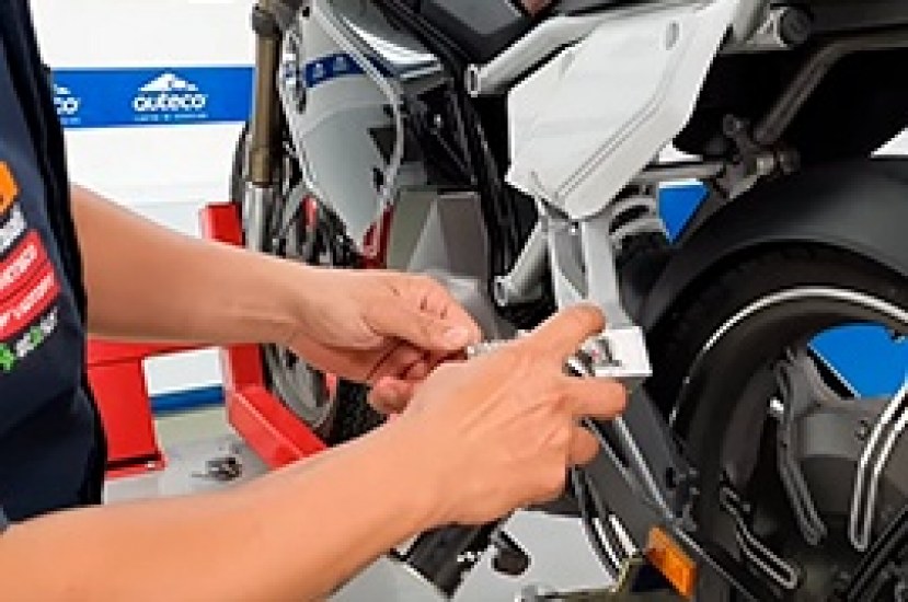 ¿Cómo lubricar tu moto eléctrica Stärker?