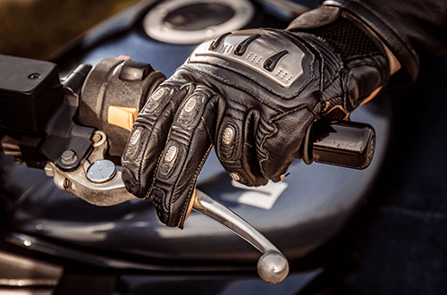 Usos de los guantes para moto