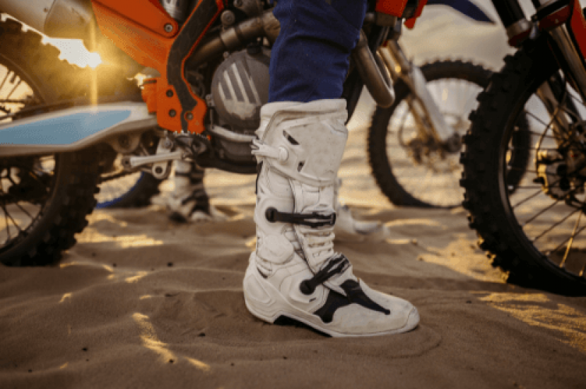 Seguridad y estilo: lo que debes saber sobre las botas de moto para hombre  – Aldamóvil Blog