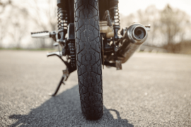 Tubos de escape para moto con conexión bolt-on y slip-on