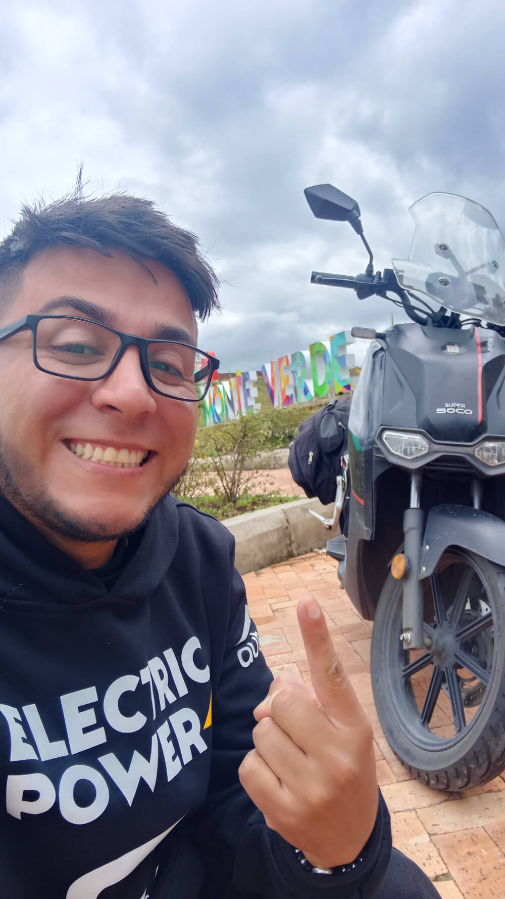 De Bogotá a Cali en una moto eléctrica