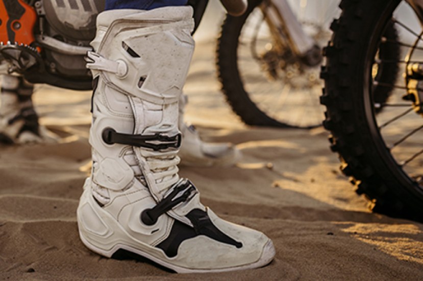 Cómo elegir tus botas para viaje en moto o quad - Blog de motos y noticias  del sector